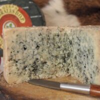 Queso D.O. Cabrales El Cares - Tercer mejor queso azul de España 2023 - Imagen 2